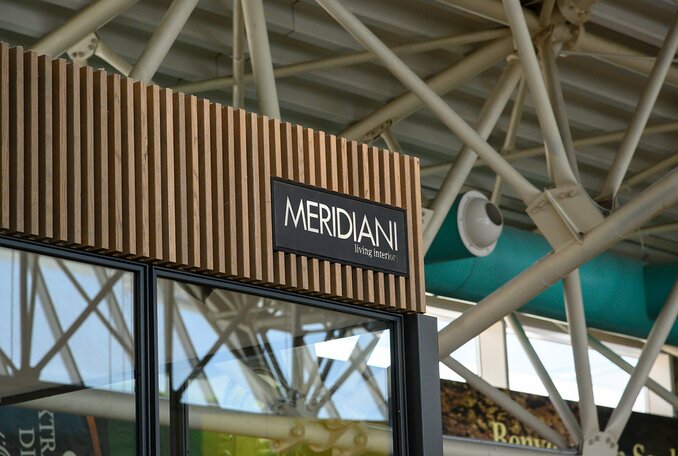  Display Flughafen Olbia | © Meridiani | All Right Reserved